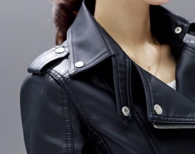 фото 2 Байкерская кожаная куртка маленькая