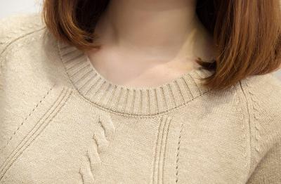 фото 4 Пуловер с круглым вырезом